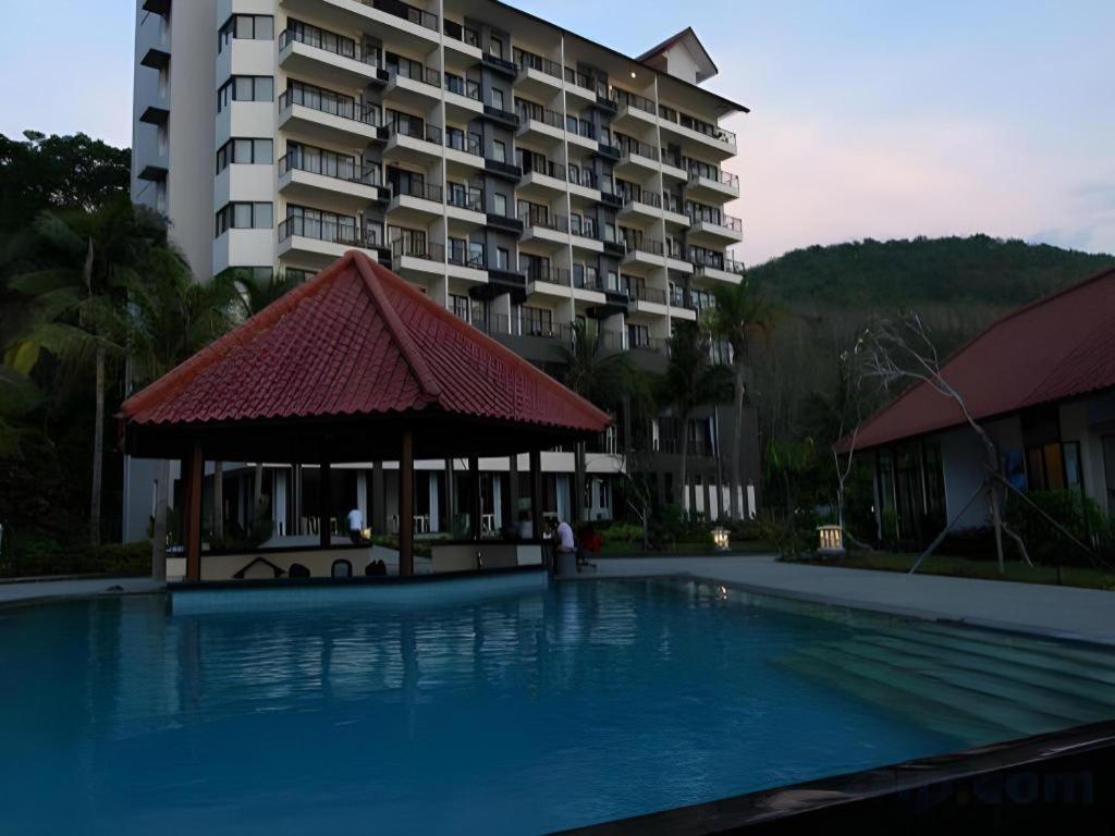 Laprima Hotel Labuan Bajo Exteriör bild