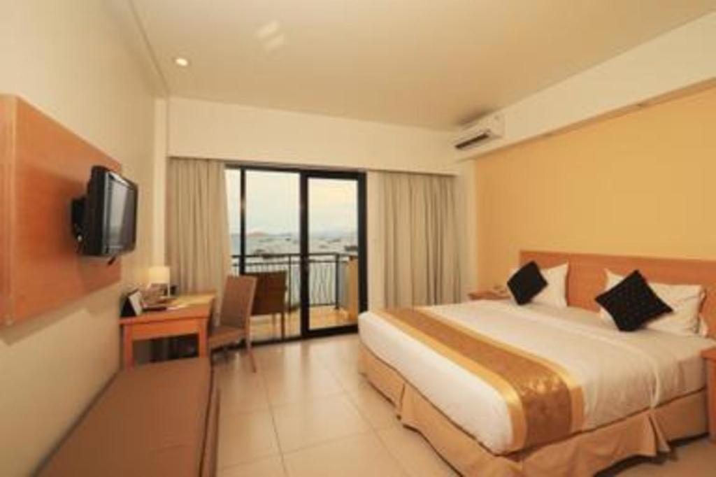 Laprima Hotel Labuan Bajo Exteriör bild