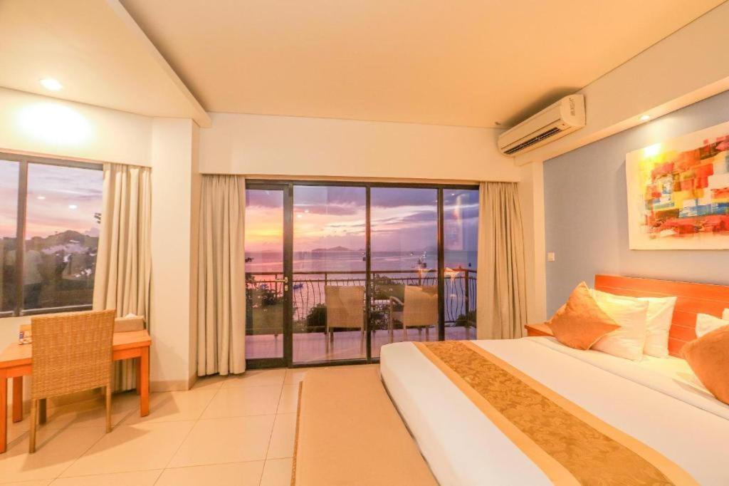 Laprima Hotel Labuan Bajo Exteriör bild