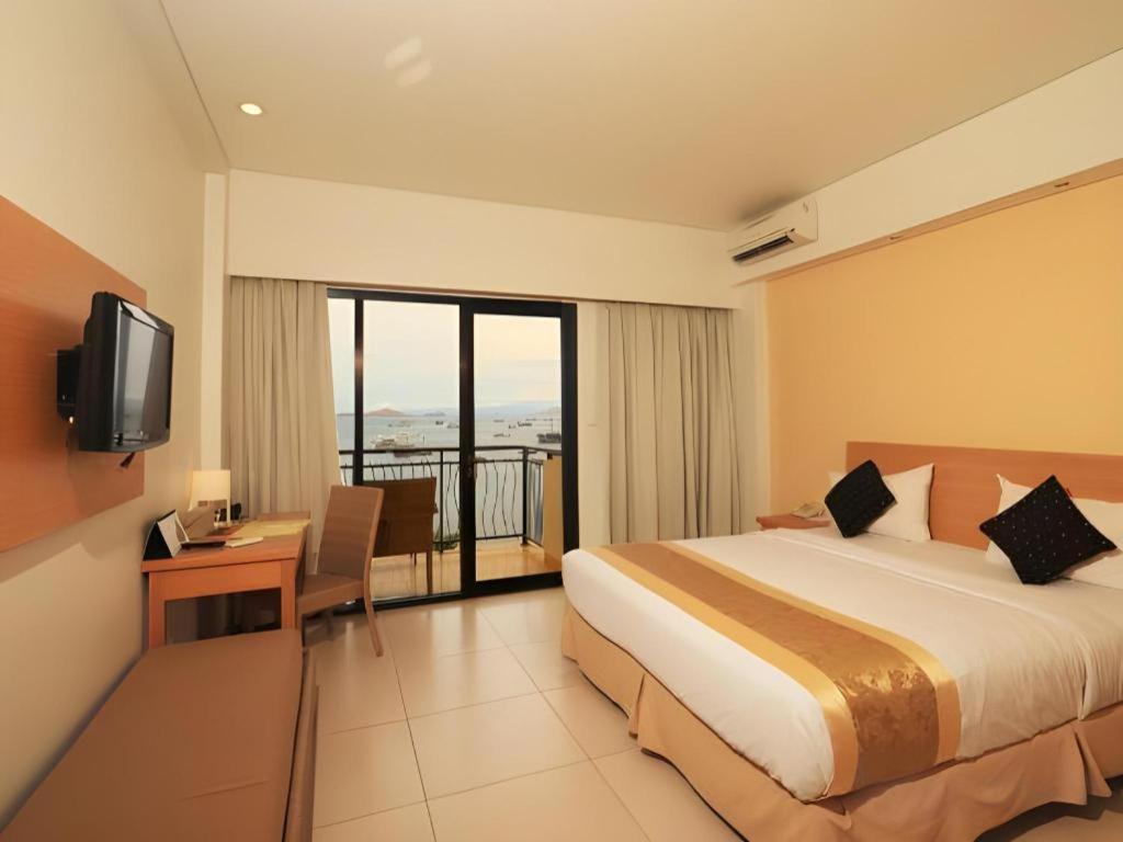 Laprima Hotel Labuan Bajo Exteriör bild