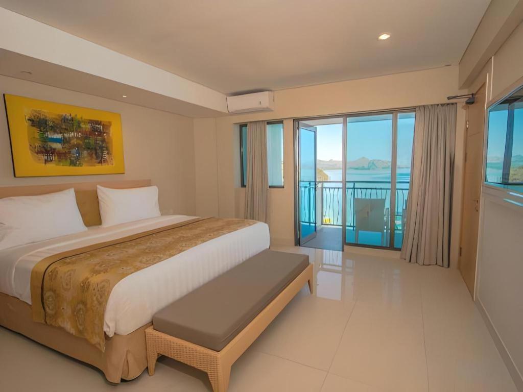 Laprima Hotel Labuan Bajo Exteriör bild