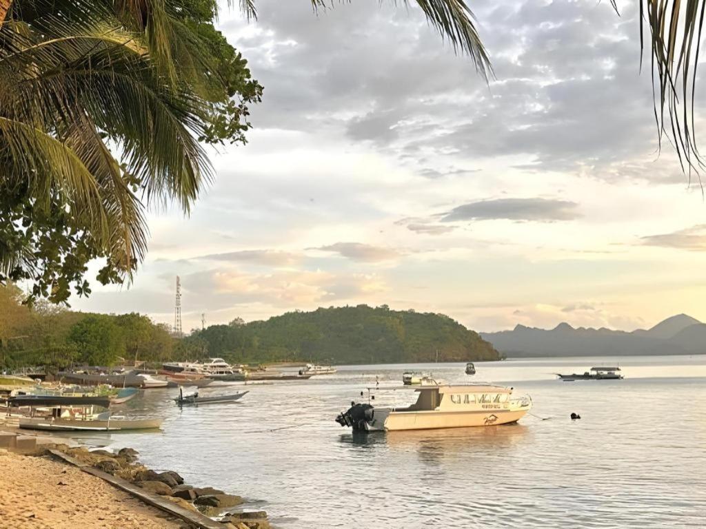 Laprima Hotel Labuan Bajo Exteriör bild