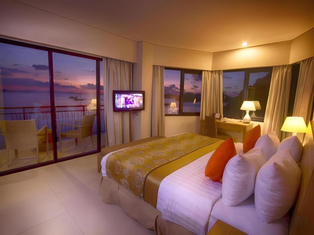 Laprima Hotel Labuan Bajo Exteriör bild