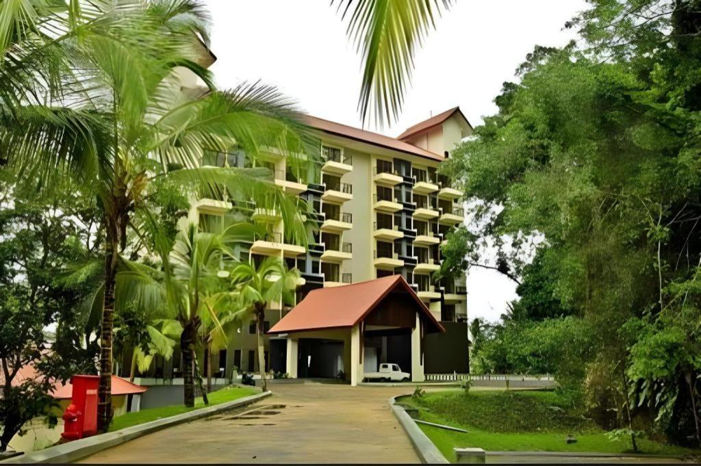 Laprima Hotel Labuan Bajo Exteriör bild