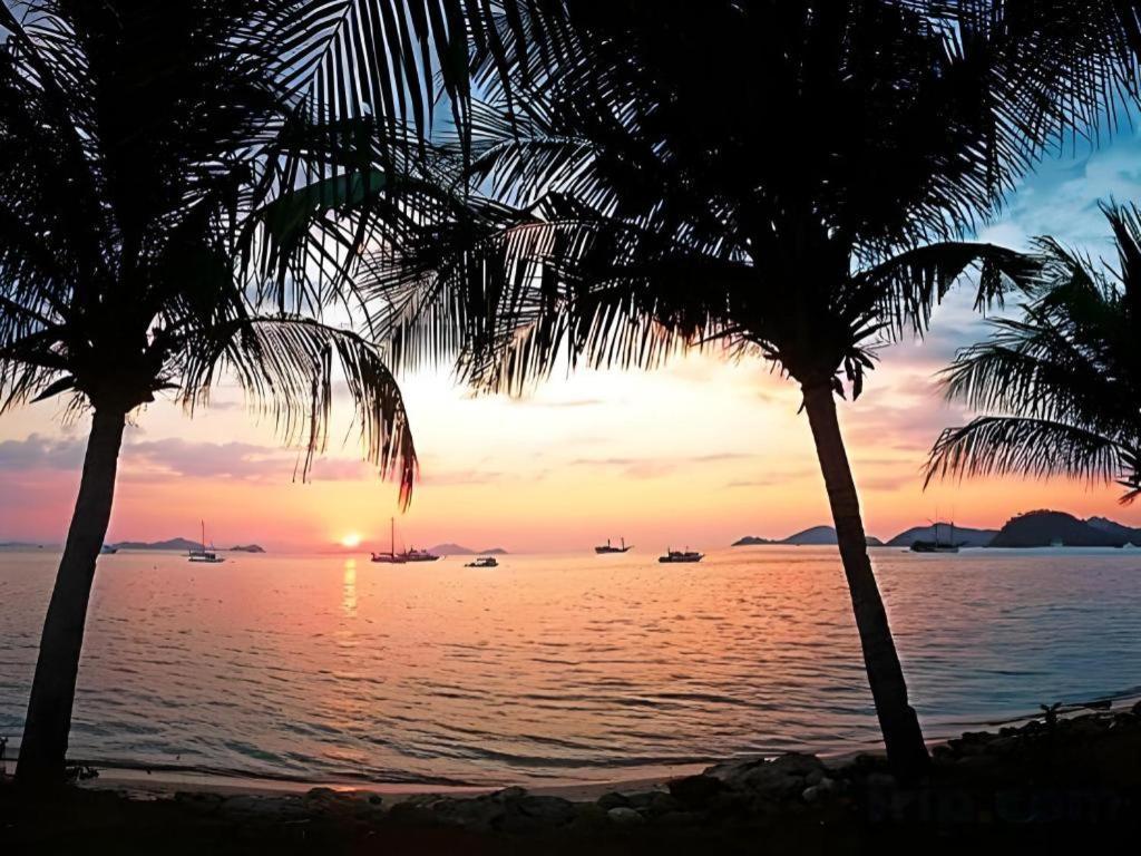 Laprima Hotel Labuan Bajo Exteriör bild